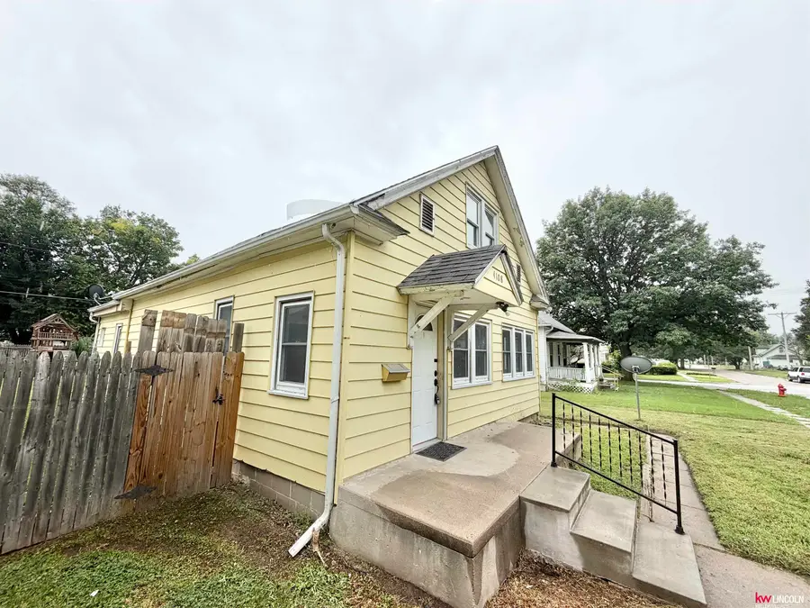 4108 N 58th Street, Lincoln, NE 68507 - #2