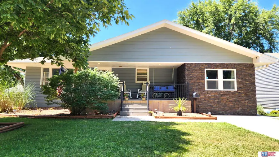 1421 N 9th Street, Beatrice, NE 68310 - #3