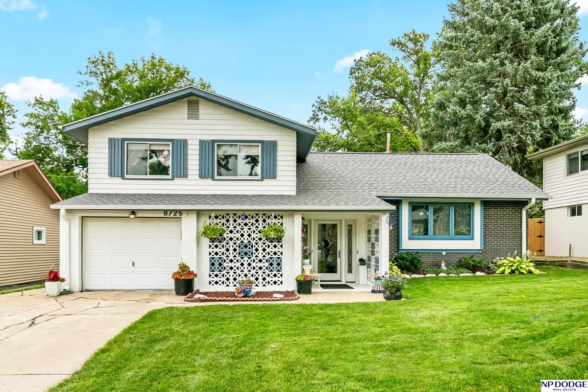 6725 S 82nd Street, Ralston, NE 68127 - #1