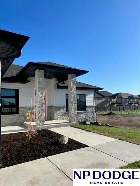 2748 South Creek Road, Lincoln, NE 68516 - #2