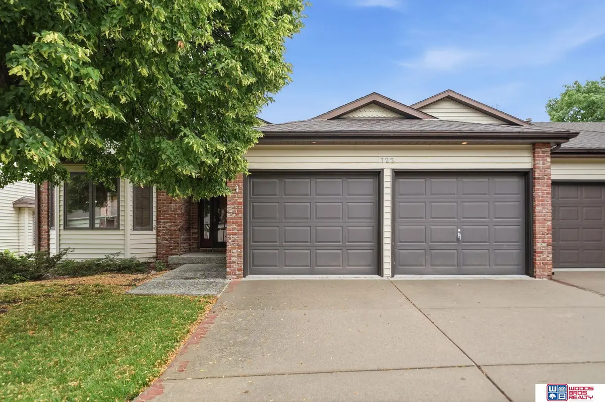 722 Lancashire Court, Lincoln, NE 68510 - #1
