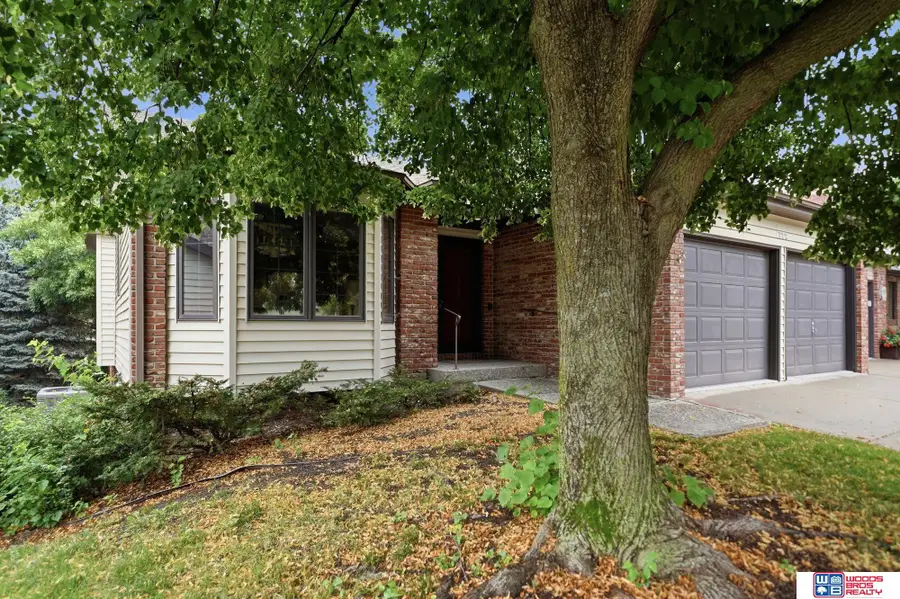 722 Lancashire Court, Lincoln, NE 68510 - #3