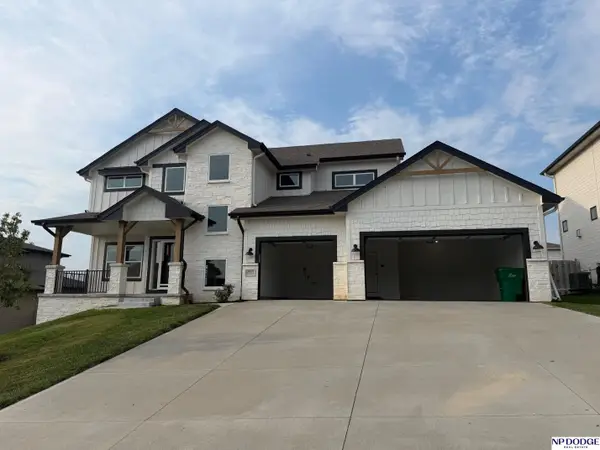 18405 Larimore Street, Omaha, NE 68022