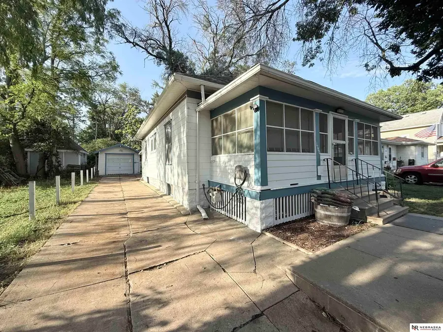 1160 Stillwater Avenue, Lincoln, NE 68502 - #2