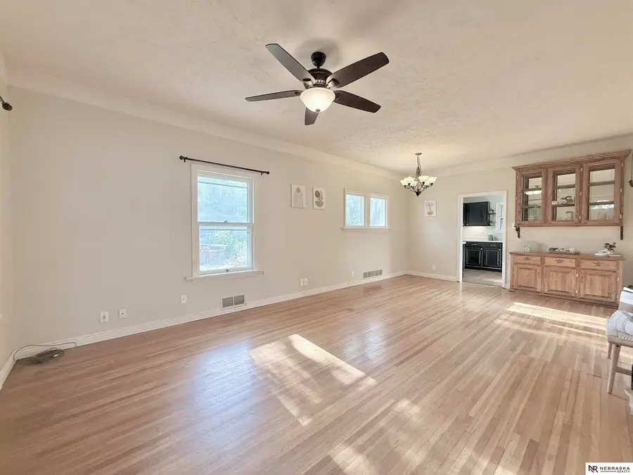 1160 Stillwater Avenue, Lincoln, NE 68502 - #3