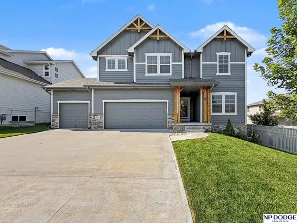 16911 Cary Street, Omaha, NE 68136