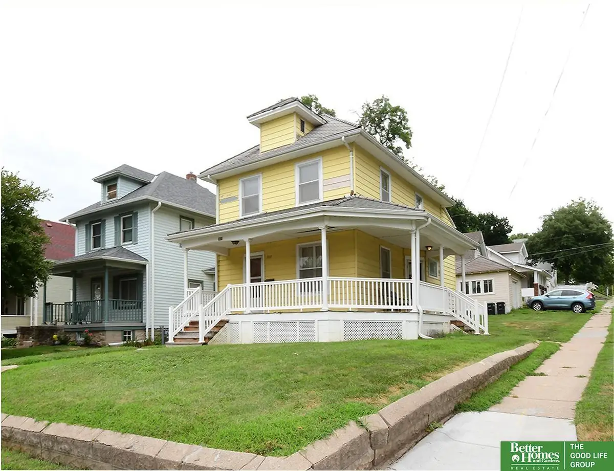 937 S 38 Avenue, Omaha, NE 68105 - #1