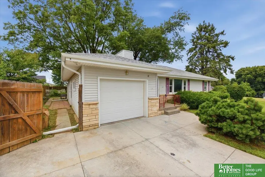 7416 S 28th Street, Bellevue, NE 68147 - #3