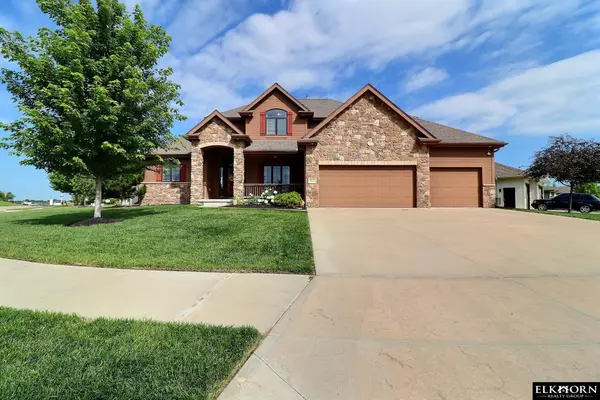 18954 Pratt Street, Elkhorn, NE 68022