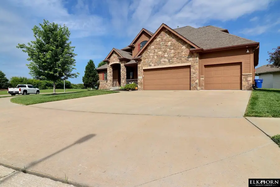 18954 Pratt Street, Elkhorn, NE 68022 - #3