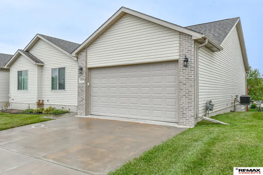 2510 N 87th Street, Lincoln, NE 68507 - #2