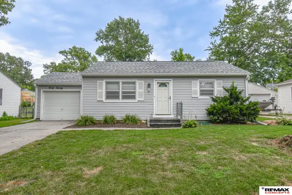 4020 Lewis Avenue, Lincoln, NE 68521-2053