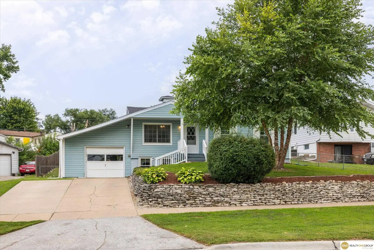 7709 S 42 Street, Bellevue, NE 68147 - #1