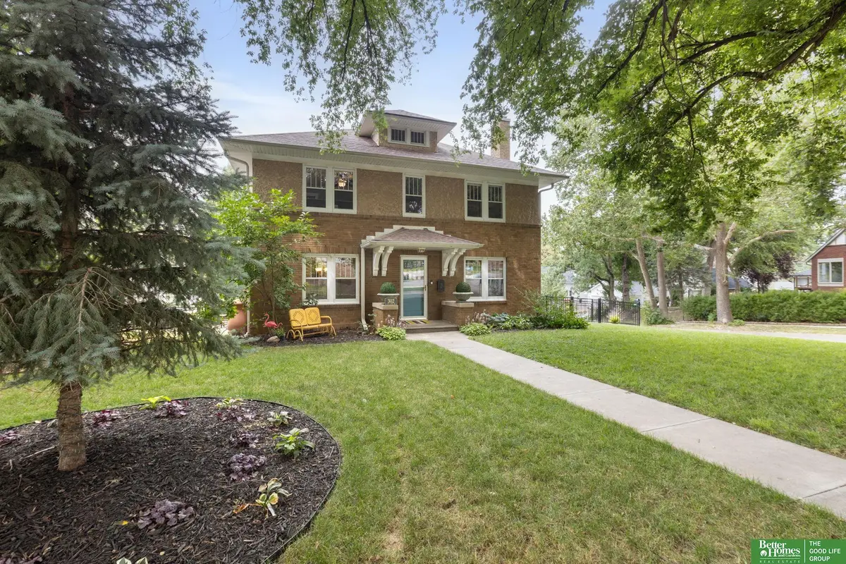 302 S 49th Avenue, Omaha, NE 68132 - #1
