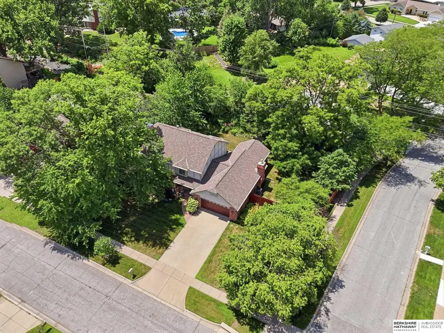 1001 Twin Ridge Road, Lincoln, NE 68510 - #3