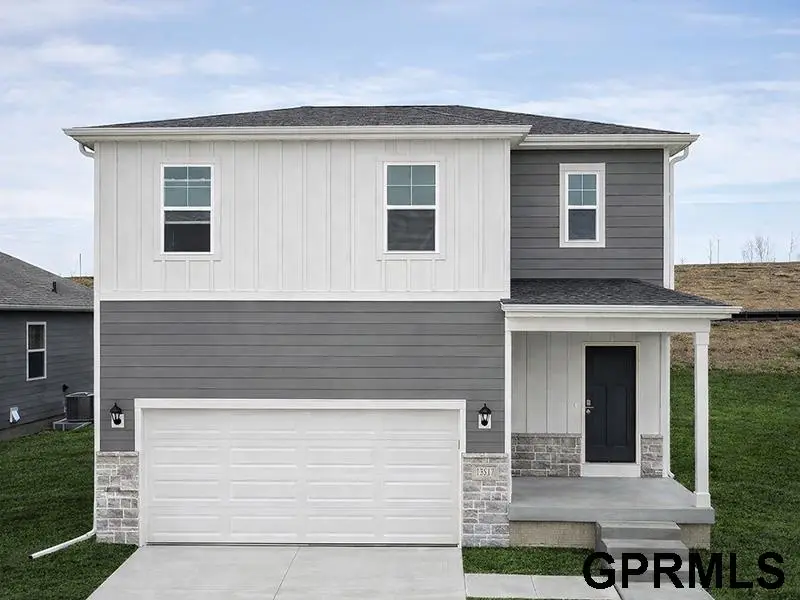 8015 N 113 Avenue, Omaha, NE 68142 - #1