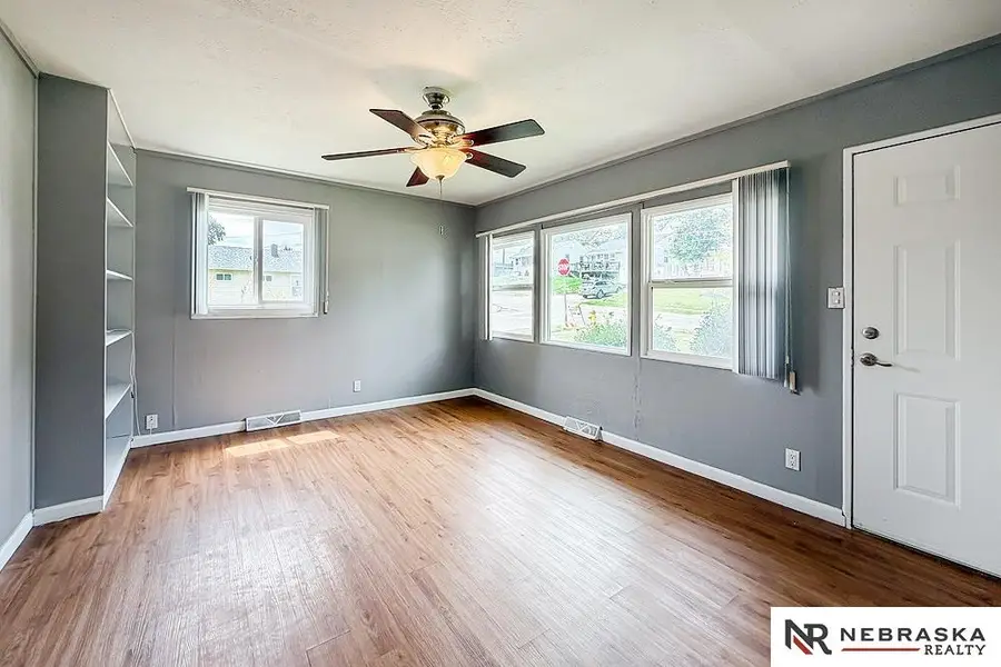 3319 S 40th Street, Omaha, NE 68105 - #3