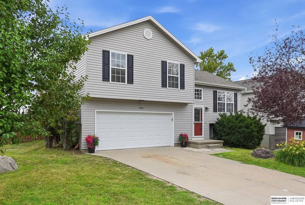 15301 Davidson Street, Bennington, NE 68007 - #1