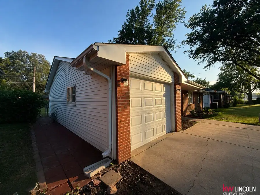 6701 Vine Street, Lincoln, NE 68505 - #3