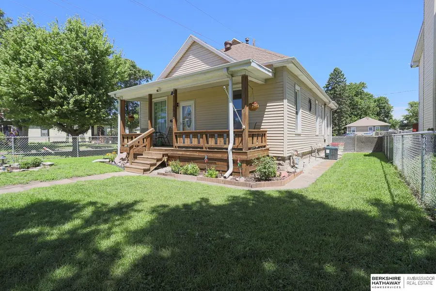 2830 Ave D Avenue, Council Bluffs, IA 51501 - #3