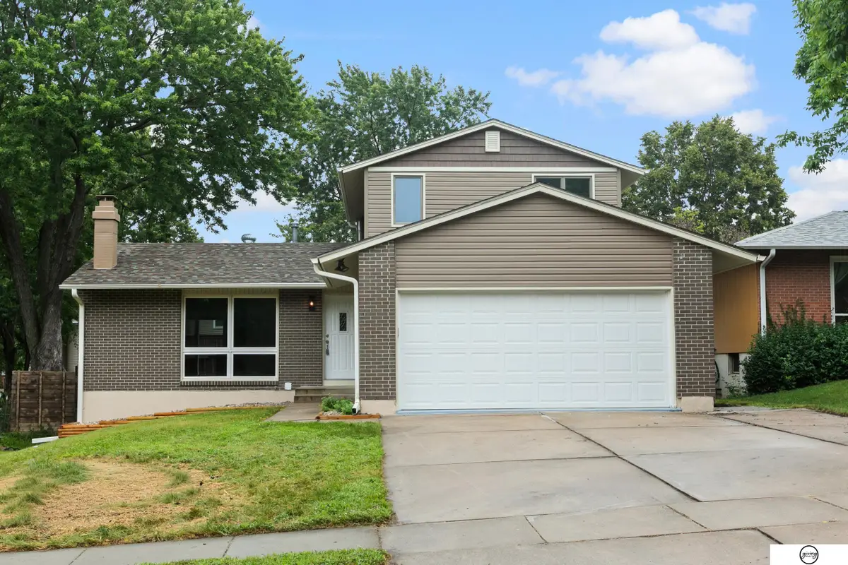 4700 Grassridge Road, Lincoln, NE 68512 - #1