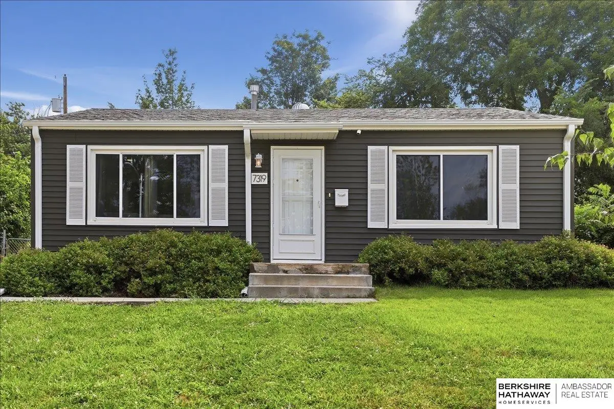 7319 S 41st Avenue, Bellevue, NE 68147 - #1