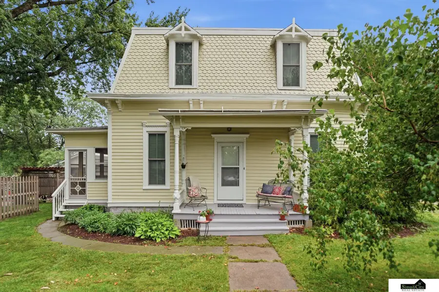 527 Main Street, Hickman, NE 68372 - #2