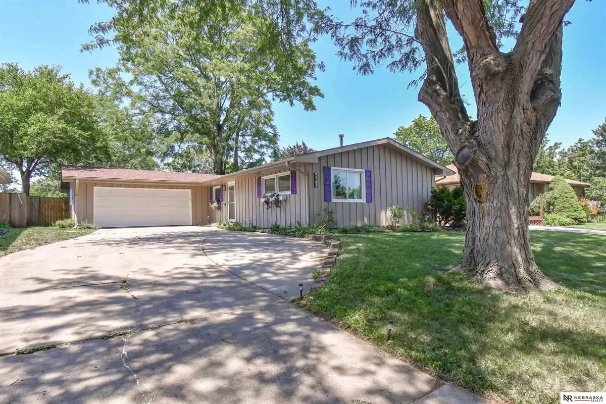 2741 Scott Avenue, Lincoln, NE 68506 - #1
