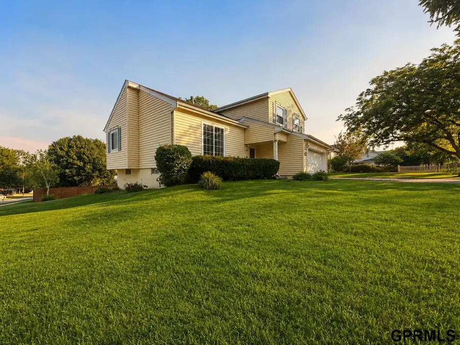1505 Beaufort Drive, Papillion, NE 68133 - #2