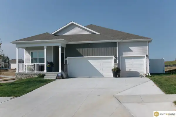 17511 Virginia Street, Omaha, NE 68136