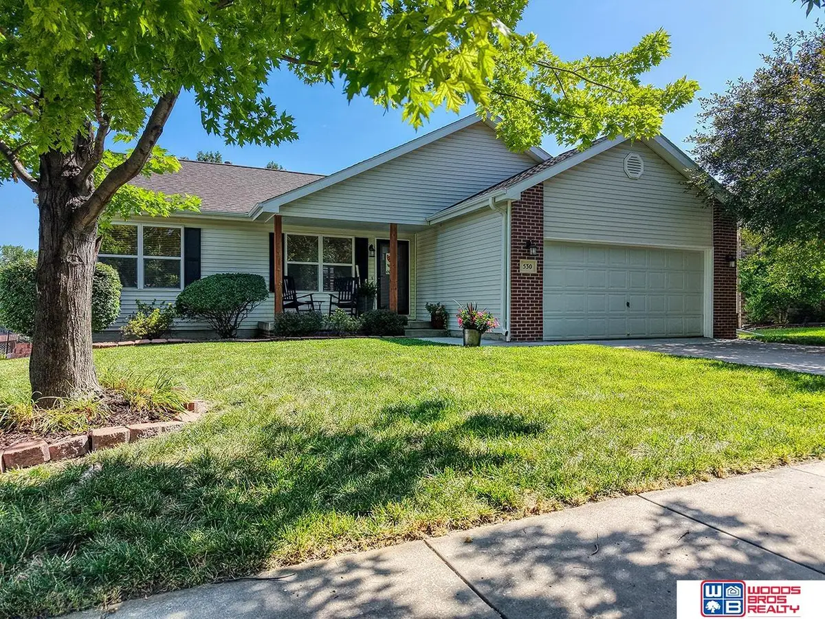 530 W Carrine Drive, Lincoln, NE 68521 - #1