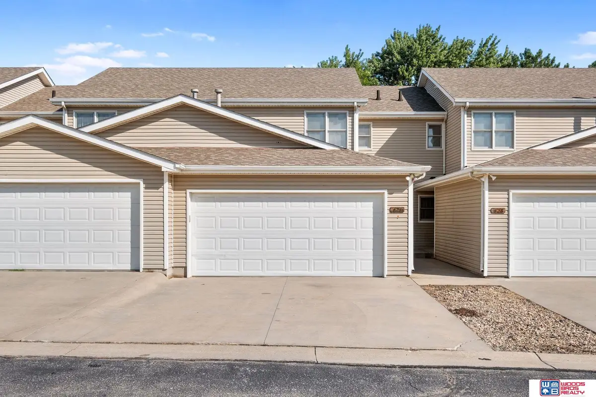 626 Lakeside Drive, Lincoln, NE 68528 - #1