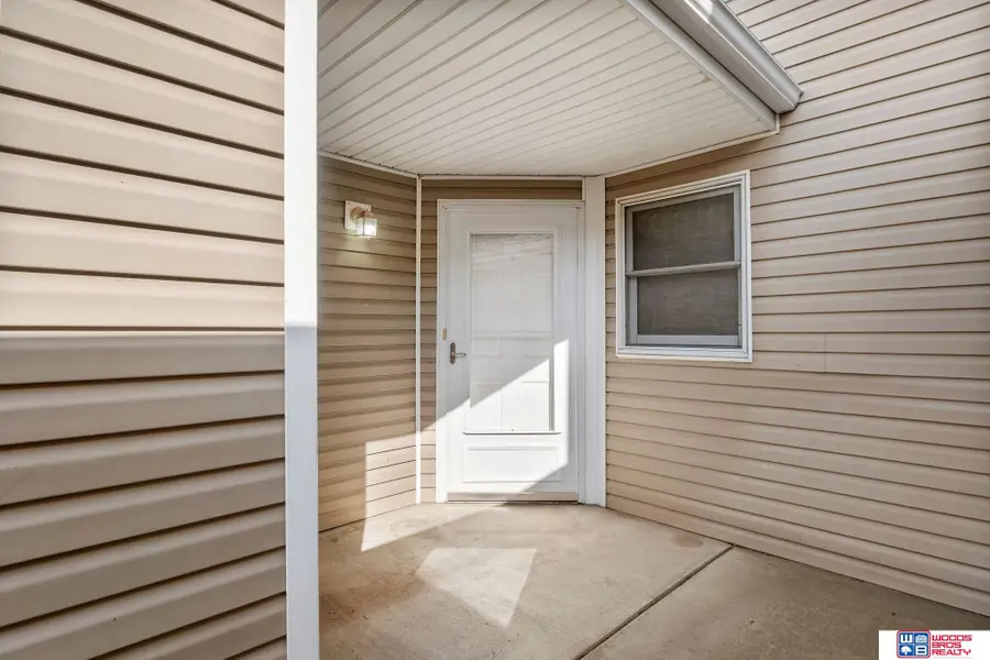 626 Lakeside Drive, Lincoln, NE 68528 - #3