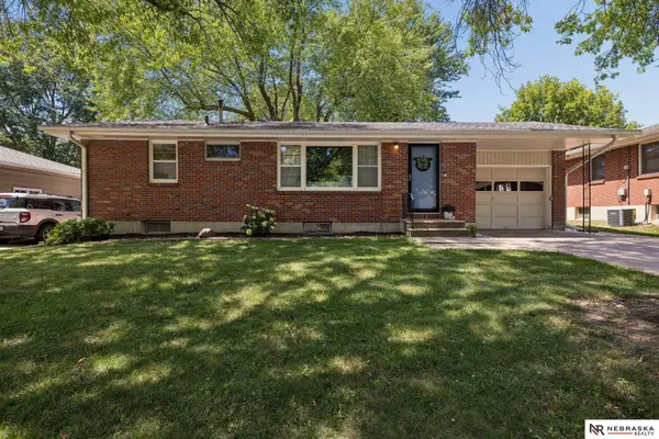 501 Skyway Road, Lincoln, NE 68505