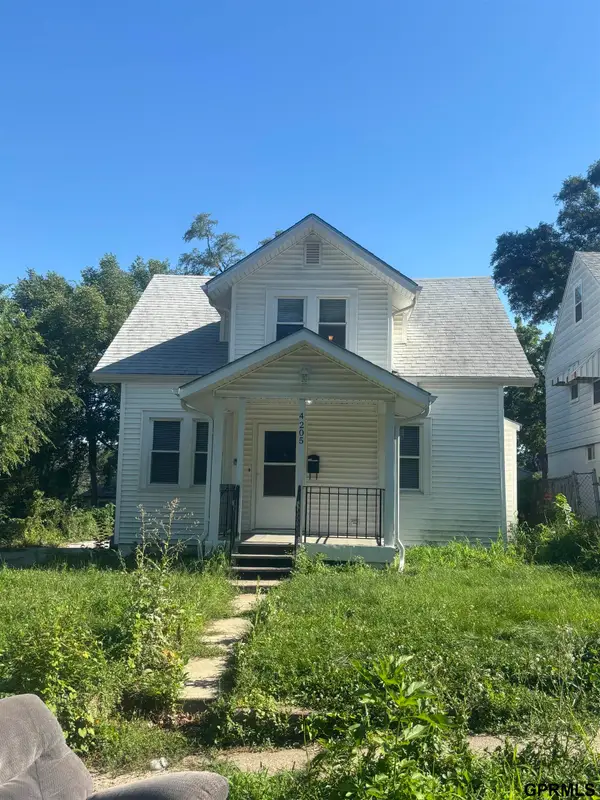 4205 Emmet Street, Omaha, NE 68111