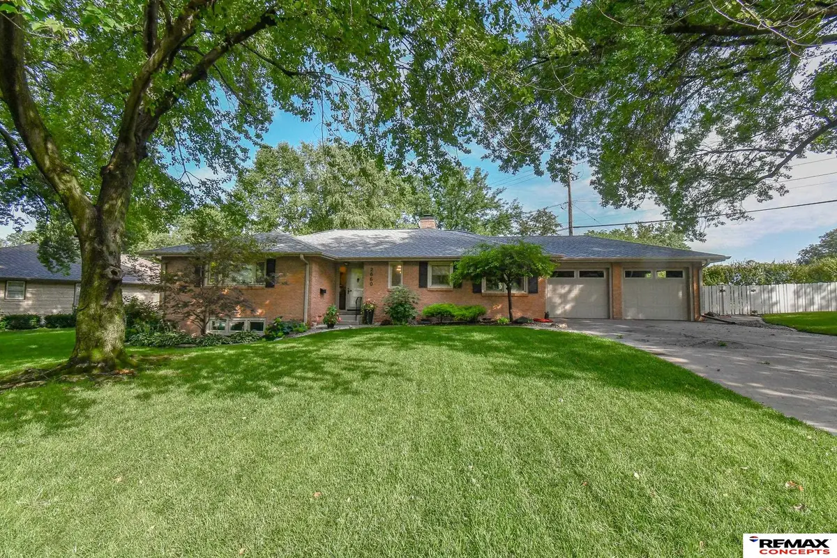 2660 Calvert Street, Lincoln, NE 68502 - #1