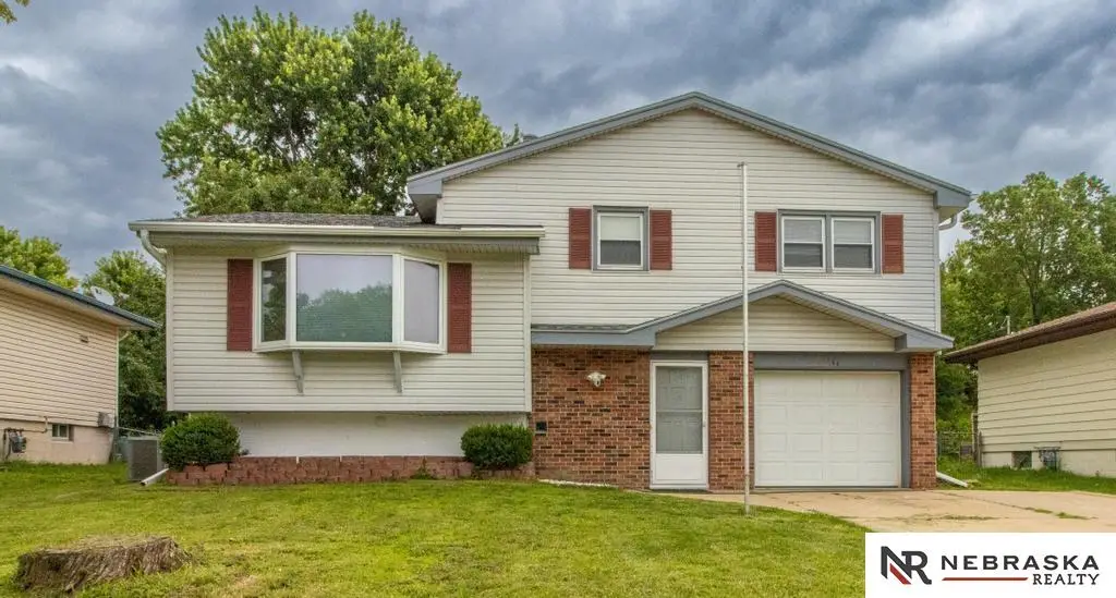 6611 N 75th Street, Omaha, NE 68122 - #1