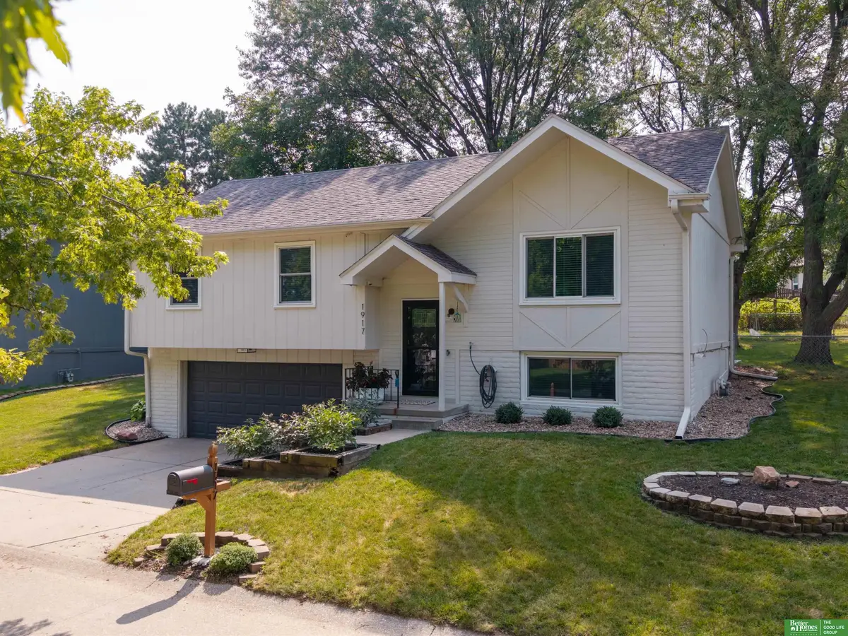 1917 N 152nd Plaza, Omaha, NE 68154 - #1