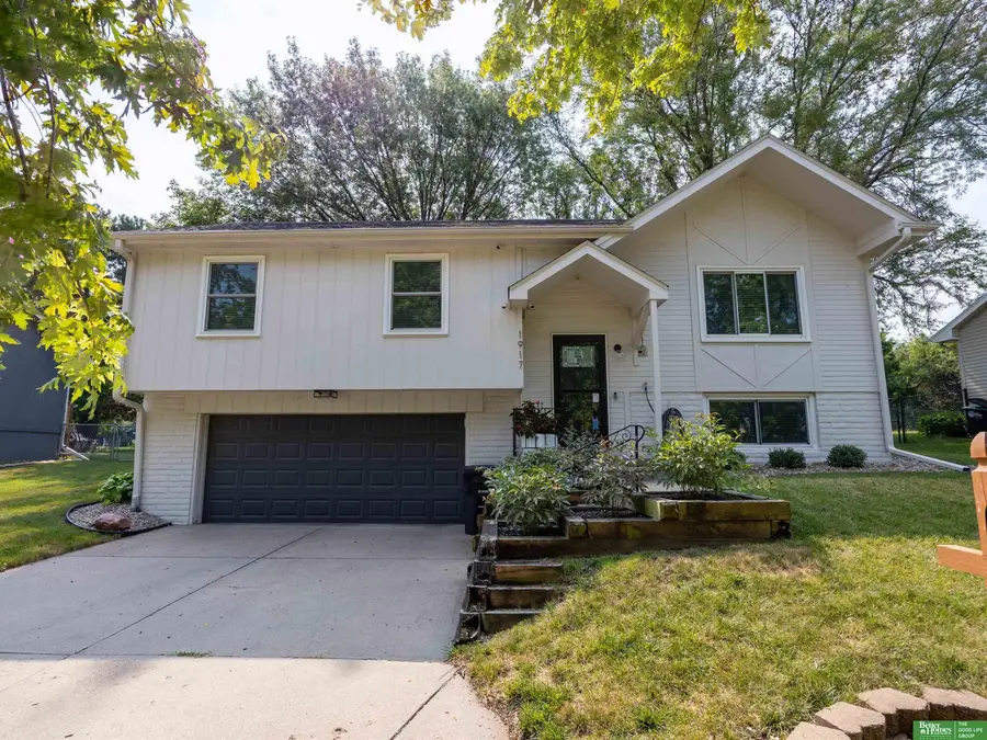 1917 N 152nd Plaza, Omaha, NE 68154 - #2