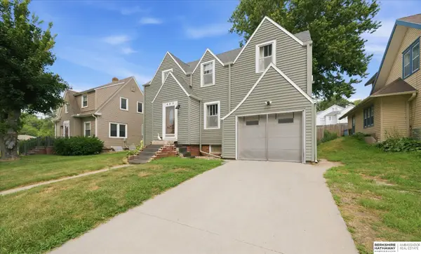 403 S Gates Street, Oakland, IA 51560