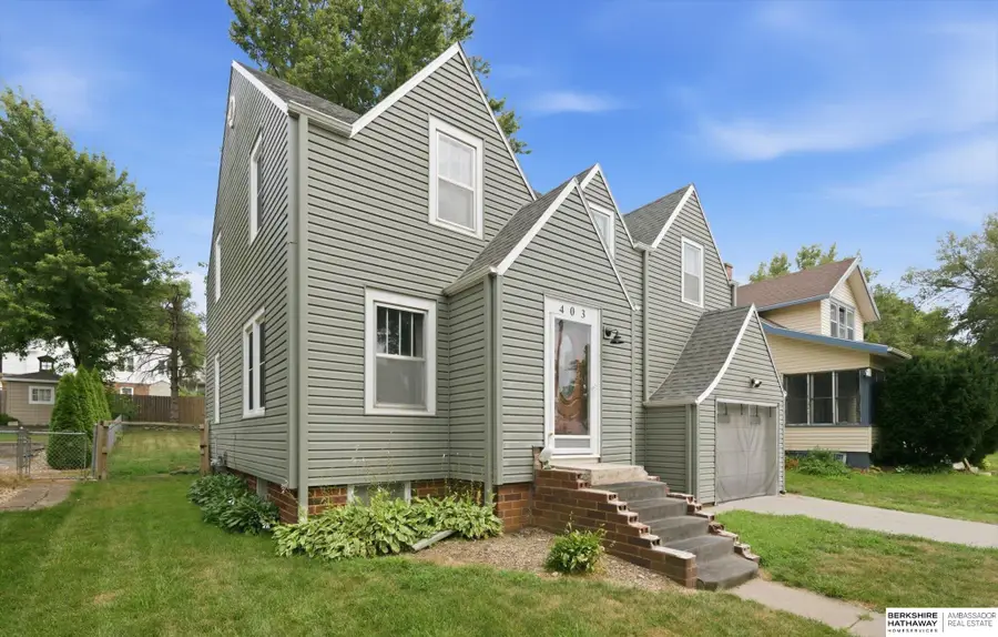 403 S Gates Street, Oakland, IA 51560 - #2