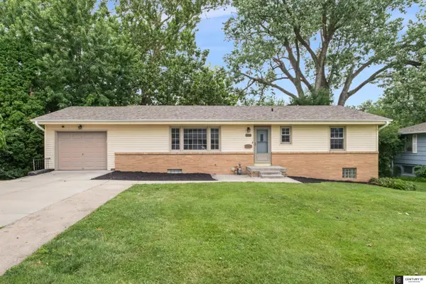 1210 Hillcrest Drive, Bellevue, NE 68005