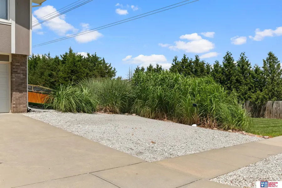 8040 Grand Oaks Drive, Lincoln, NE 68516 - #3