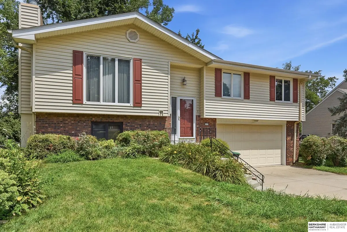 1283 Peterson Drive, Omaha, NE 68130 - #1