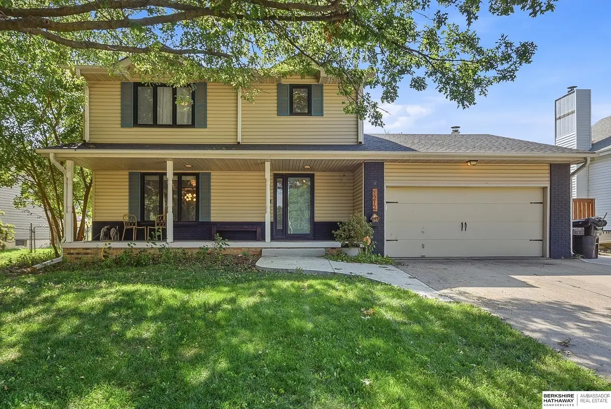 1212 Cedarwoods Drive, Papillion, NE 68046 - #1