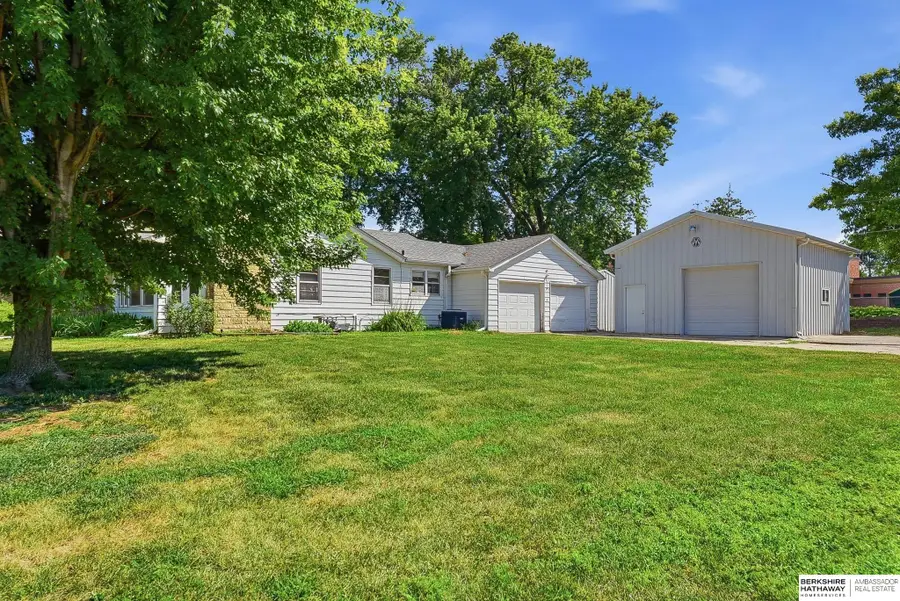 6102 Country Club Road, Omaha, NE 68152 - #2