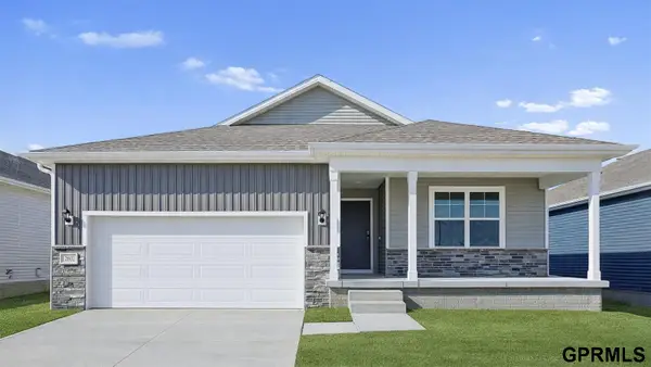 11506 Stony Point Drive, Papillion, NE 68046