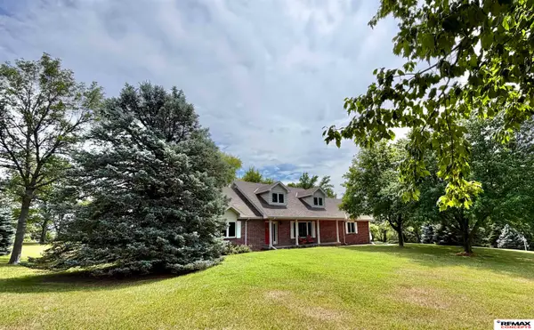 900 Plum Ridge Road, Lincoln, NE 68527