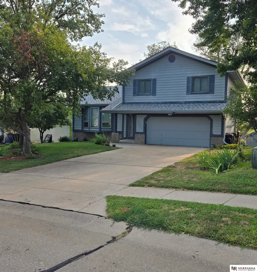 13206 S 35th Street, Bellevue, NE 68123 - #2