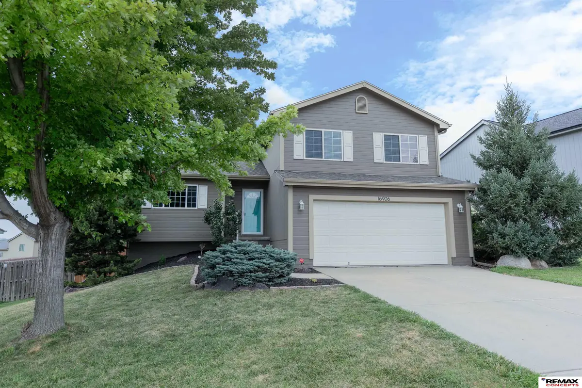 16906 Browne Street, Omaha, NE 68116 - #1